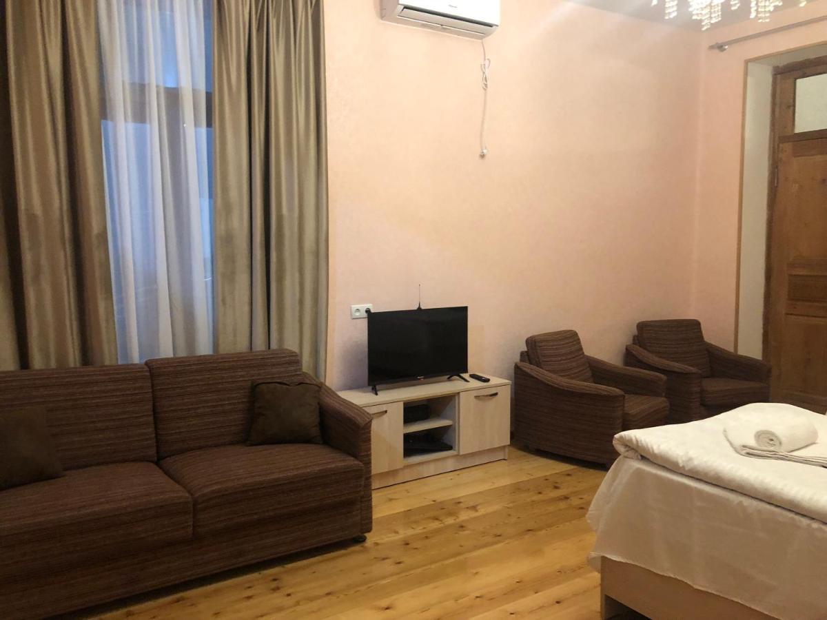 Cozy House Hotel Telavi Exterior photo